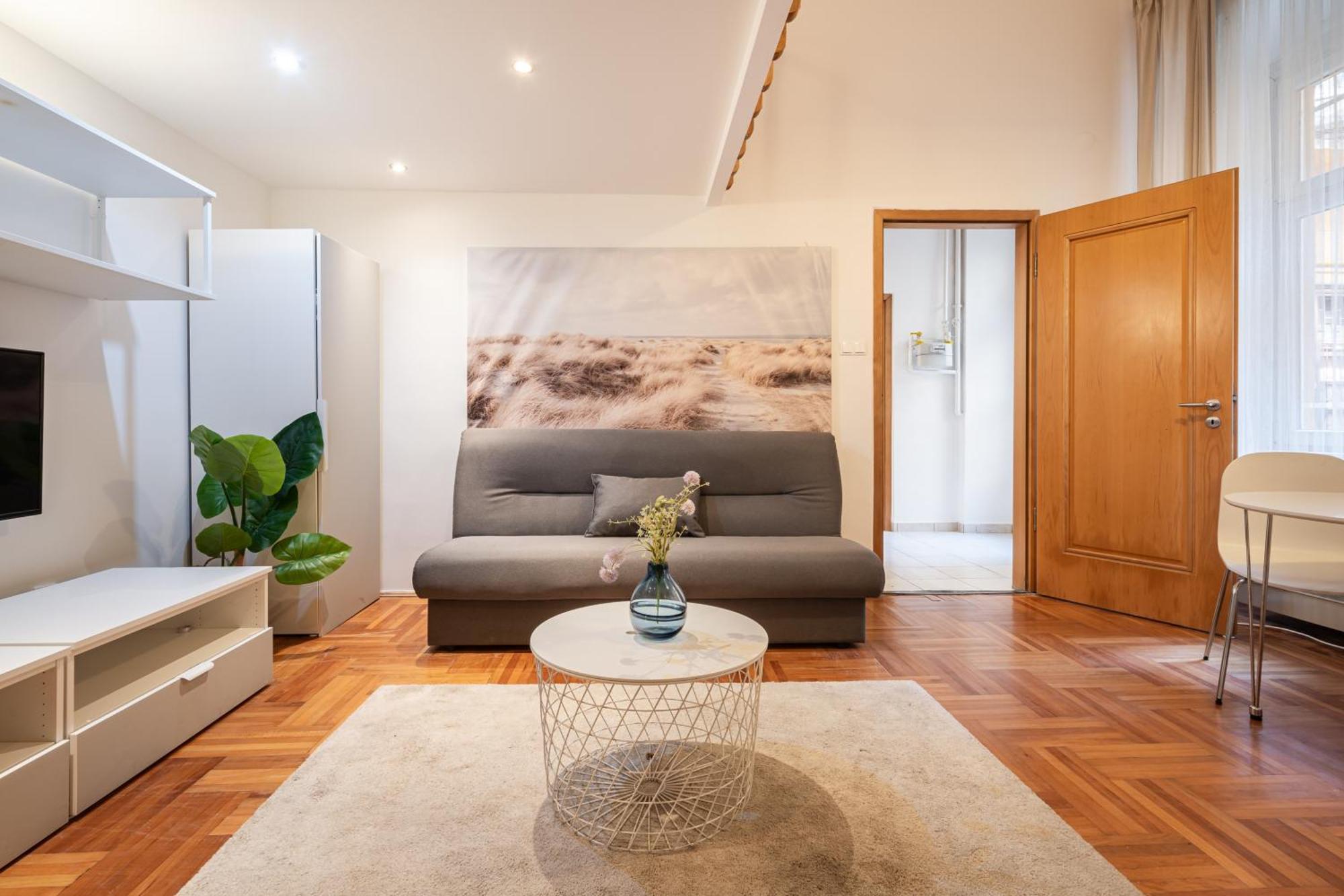 H9- Boutique Apartments, Best Location, By Bqa 부다페스트 외부 사진